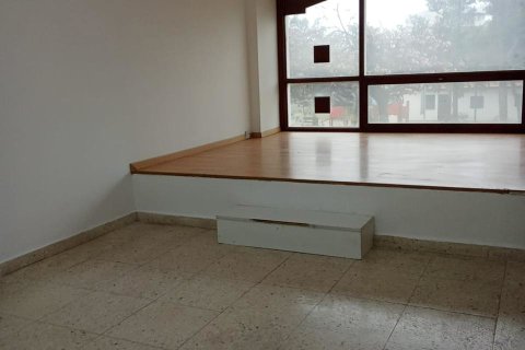 46m2 Shop in Larnaca, Larnaka, No. 51044 9