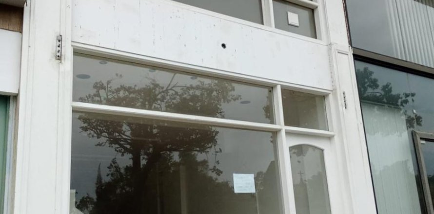 46m2 Shop in Larnaca, Larnaka, No. 51044