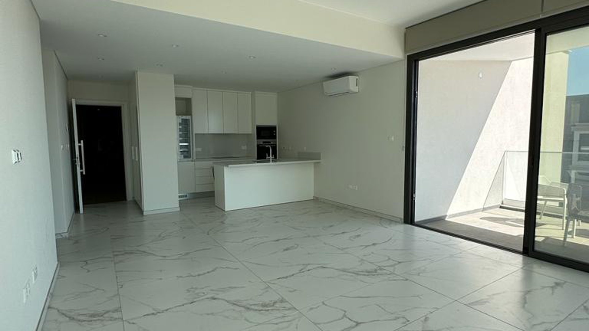 3 bedrooms Apartment in Paphos, Cyprus No. 29063