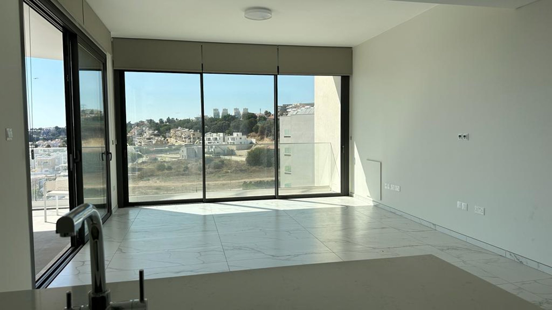 3 bedrooms Apartment in Paphos, Cyprus No. 29063
