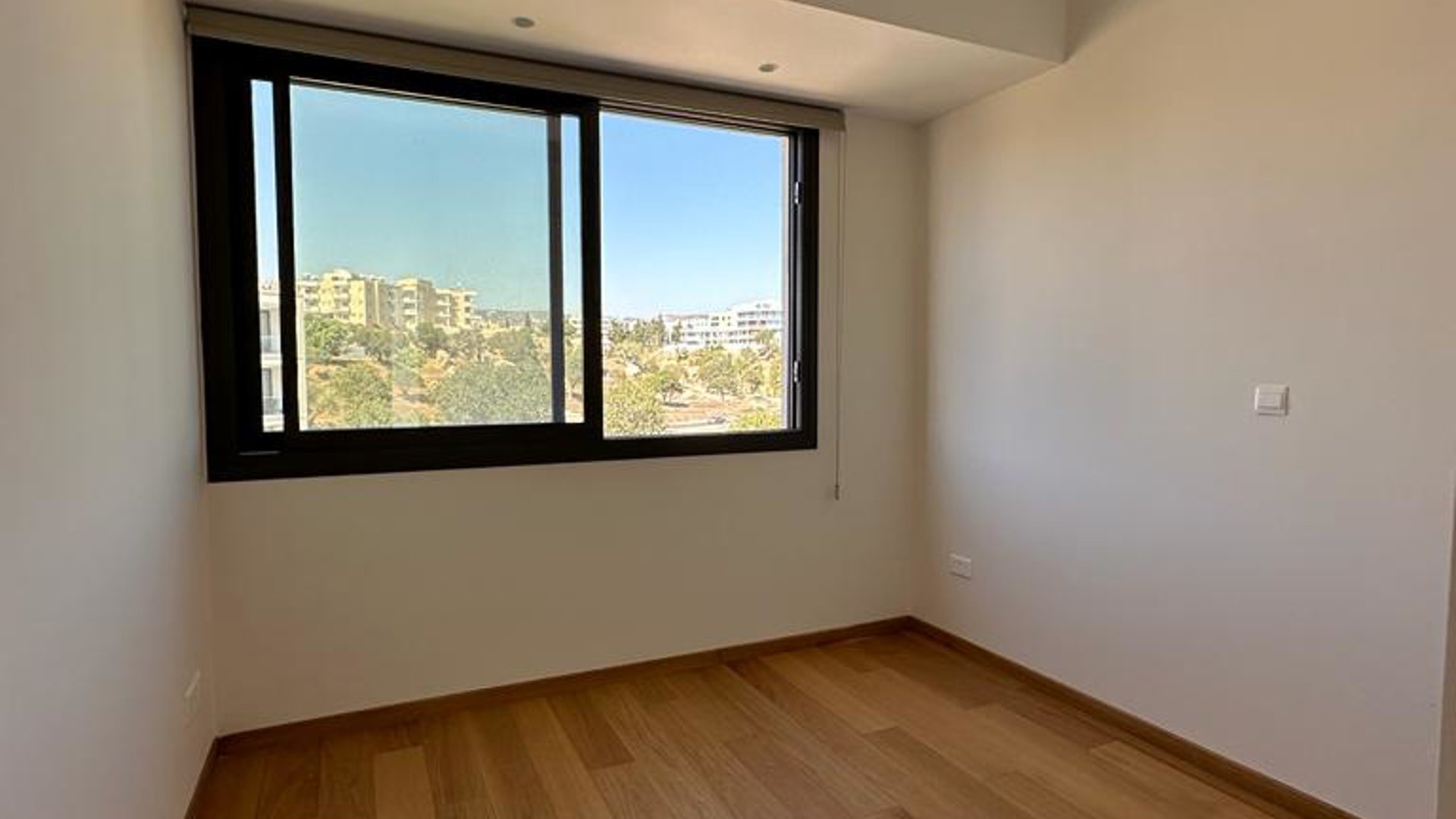 3 bedrooms Apartment in Paphos, Cyprus No. 29063
