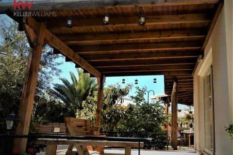 3 bedrooms Townhouse in Strovolos, Nicosia,  No. 40031 5