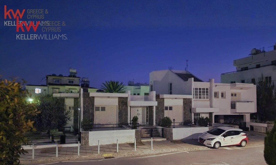 3 bedrooms Townhouse in Strovolos, Nicosia, Cyprus No. 40031