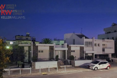 3 bedrooms Townhouse in Strovolos, Nicosia,  No. 40031 2