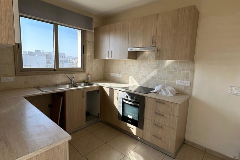 2 bedrooms Apartment in Larnaka, No. 40033 3