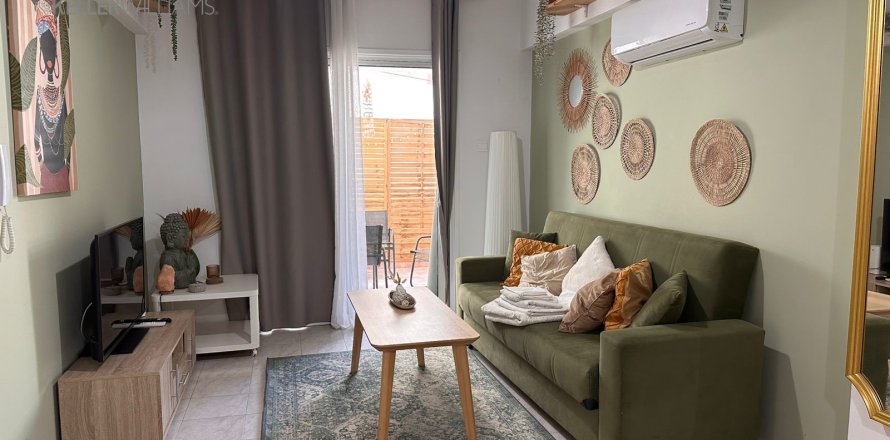 2 bedrooms Apartment in Larnaca, Larnaka,  No. 40032