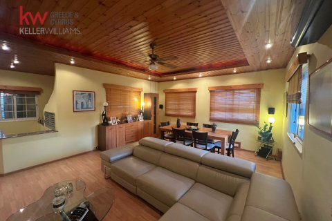 3 bedrooms Apartment in Larnaca, Larnaka,  No. 39853 2