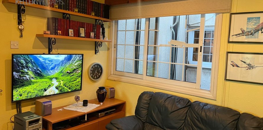 3 bedrooms Apartment in Larnaca, Larnaka,  No. 39853