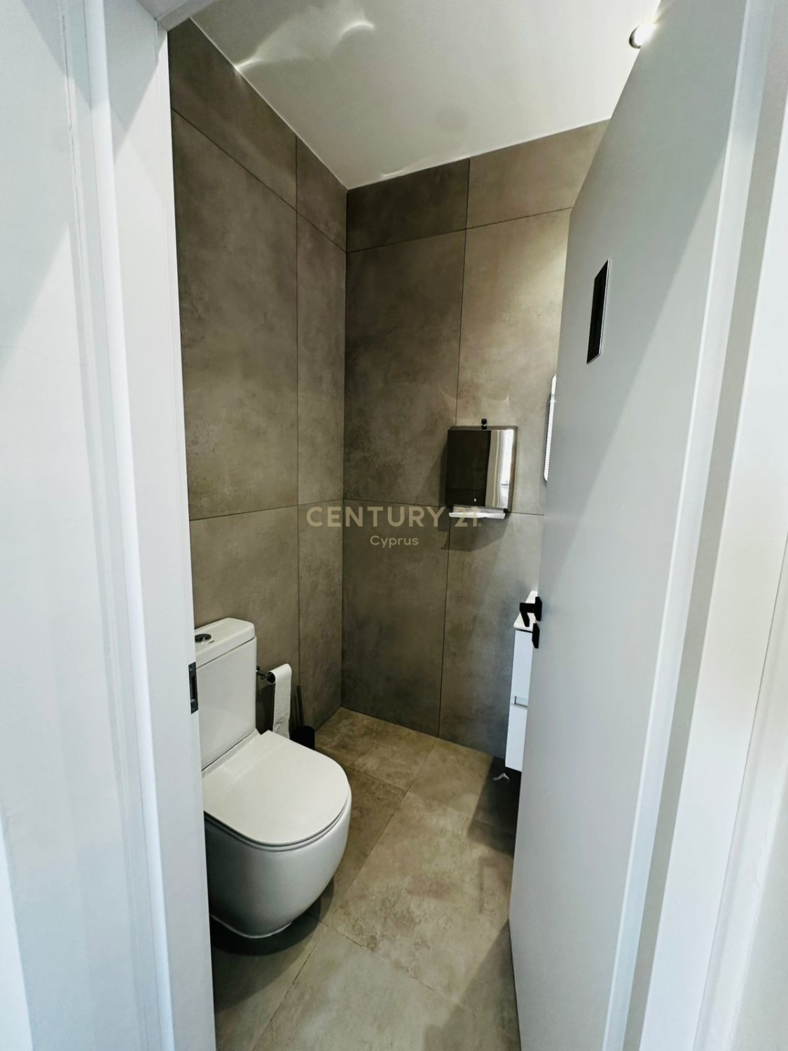 776m2 Bureau à Limassol, Chypre No. 53462