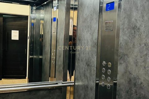 Офис 776м2 в Лимассол, Лимасол,  № 53462 12