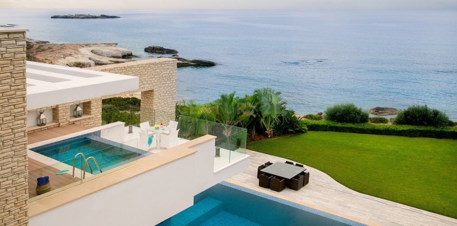 4 bedrooms Villa in Pegeia, Paphos,  No. 54088