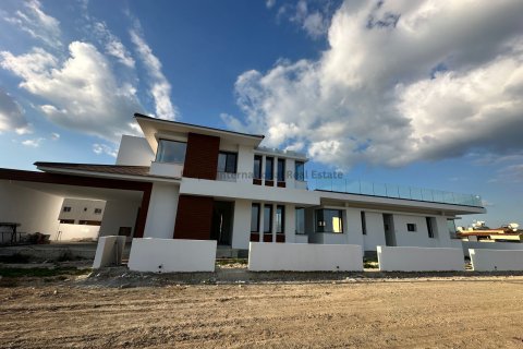 5 bedrooms Villa in Kiti, Larnaka,  No. 51214 2