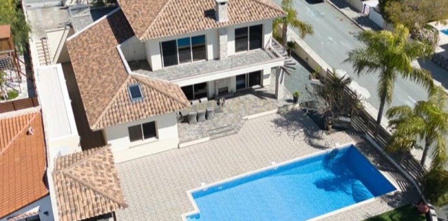 4 dormitorios Villa en Paramali, Limassol,  No. 55285