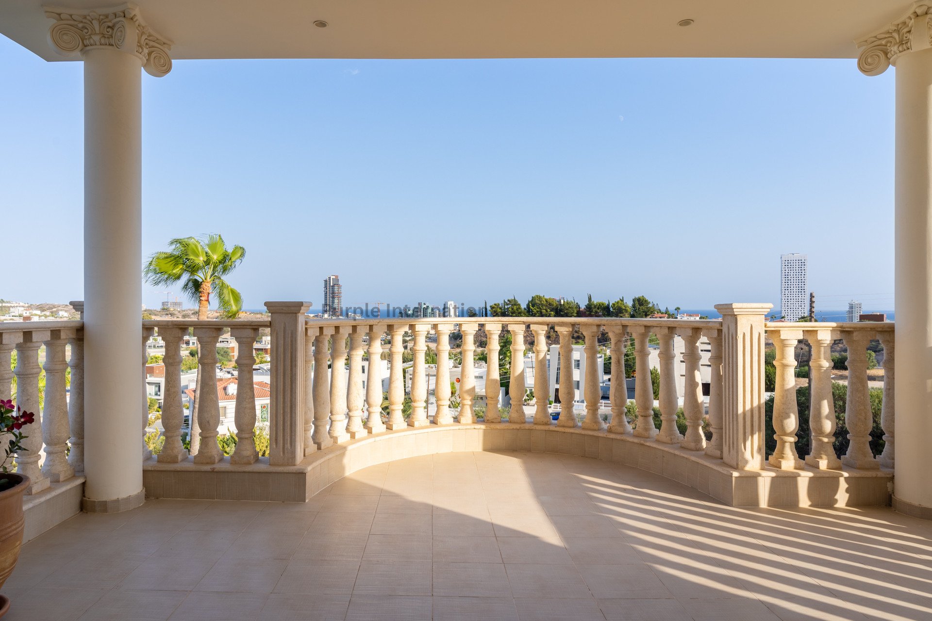 6 dormitorios Villa en Mouttagiaka, Limassol, Chipre No. 35118