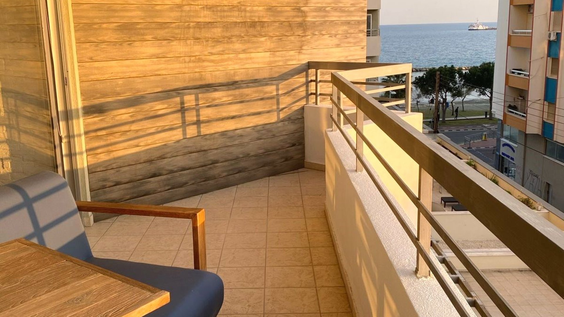 2 bedrooms Apartment in Limassol, Cyprus No. 28459