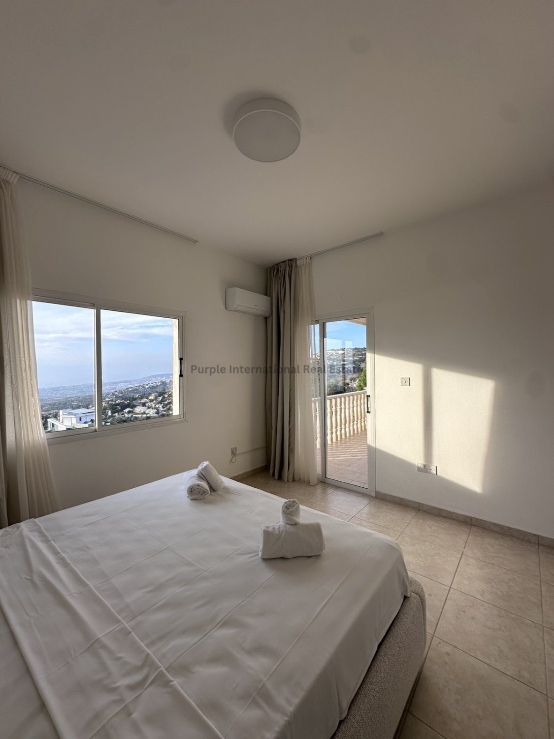 5 bedrooms Villa in Tala, Paphos, Cyprus No. 39428