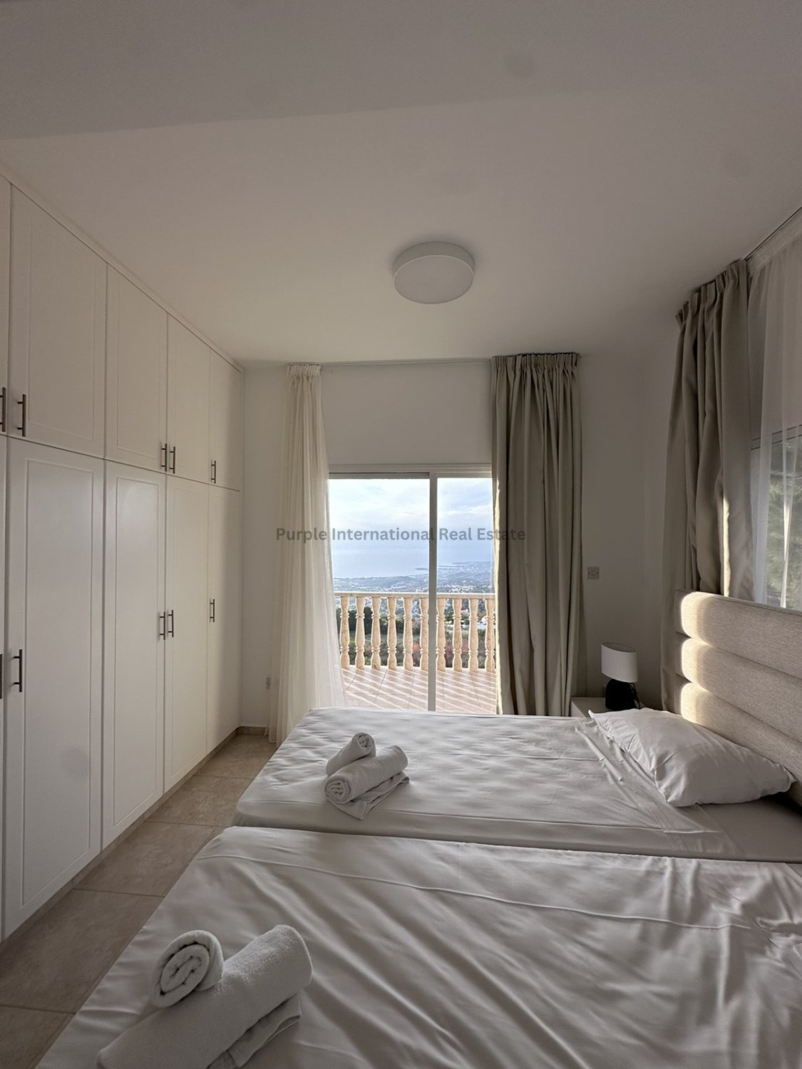 5 bedrooms Villa in Tala, Paphos, Cyprus No. 39428