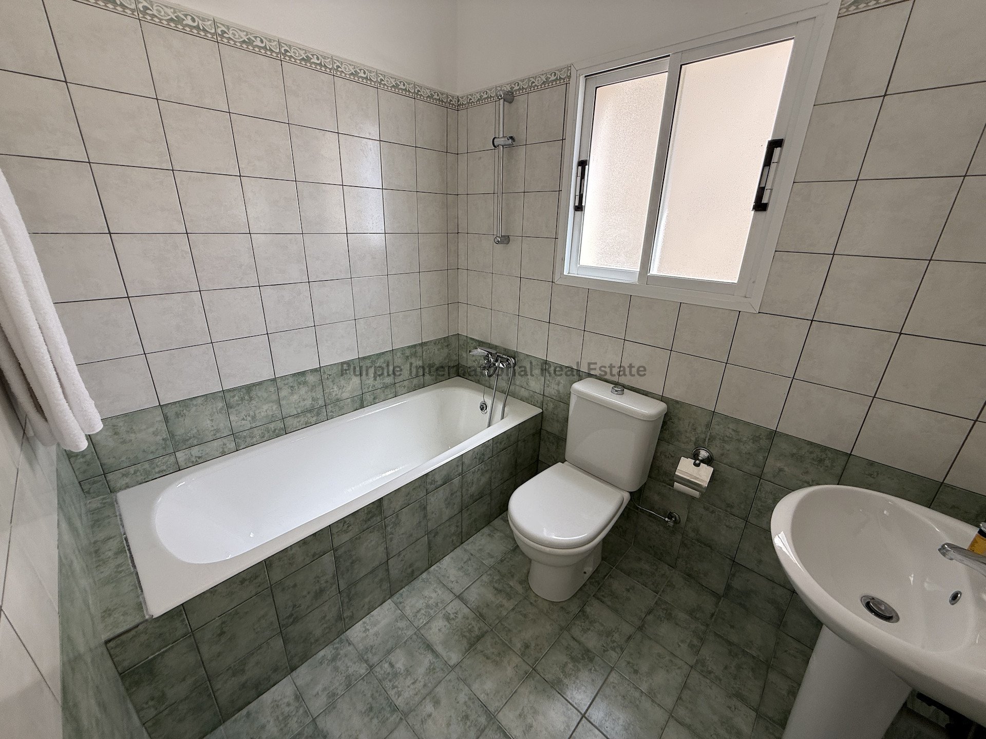 5 bedrooms Villa in Tala, Paphos, Cyprus No. 39428