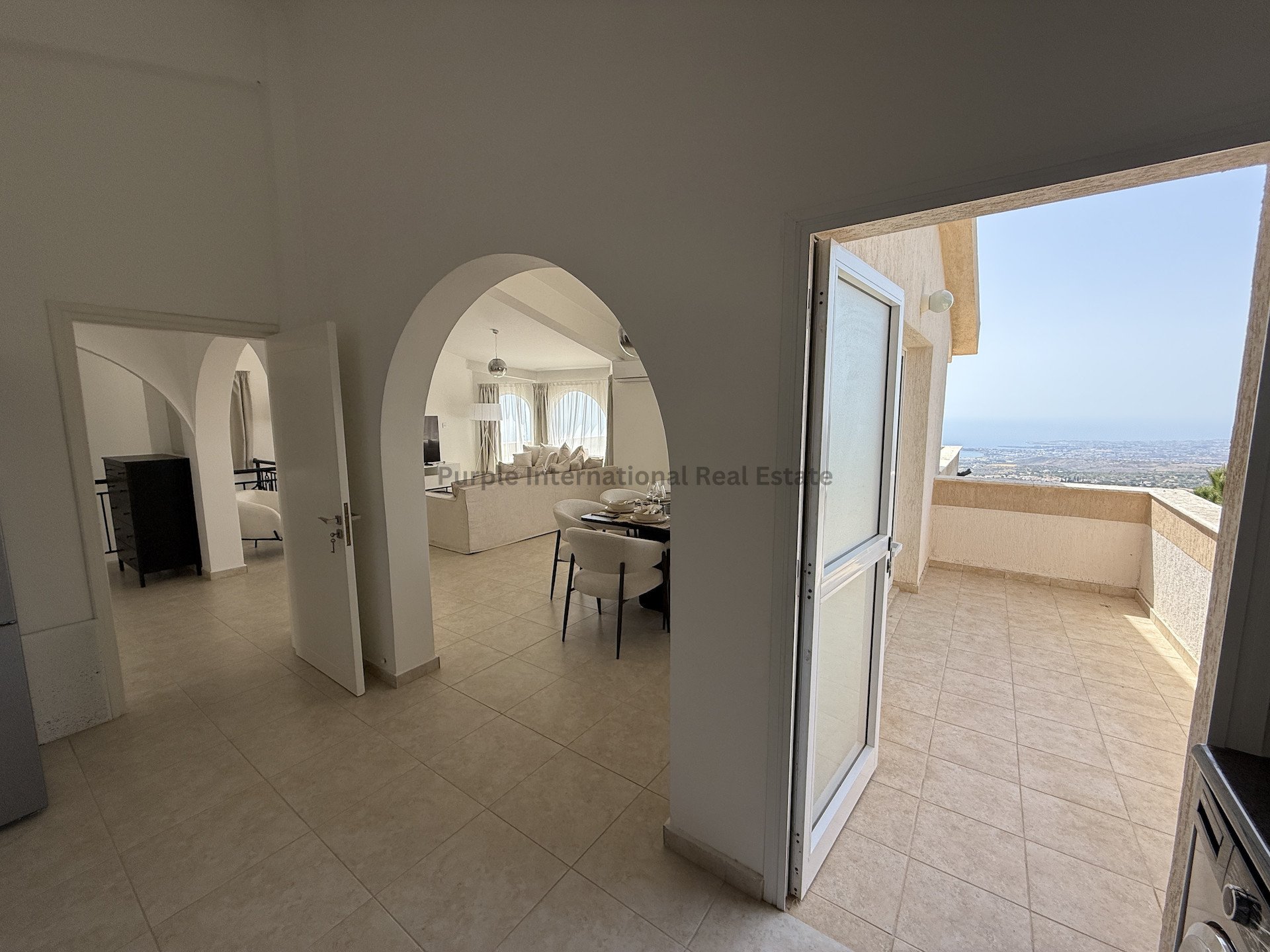 5 bedrooms Villa in Tala, Paphos, Cyprus No. 39428