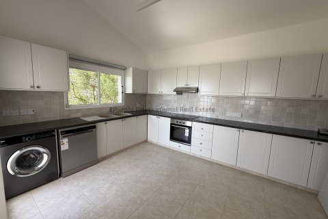 5 bedrooms Villa in Tala, Paphos, No. 39428 3