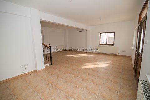 4 bedrooms Villa in Livadia, Larnaka,  No. 39433 7