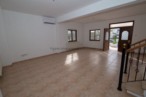 4 bedrooms Villa in Livadia, Larnaka,  No. 39433 4