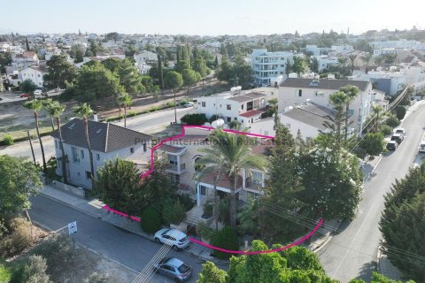 3 bedrooms Villa in Nicosia,  No. 37295