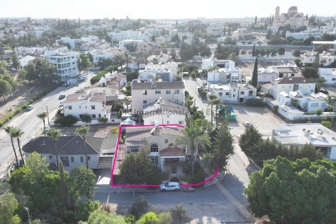 3 bedrooms Villa in Nicosia, No. 37295 3