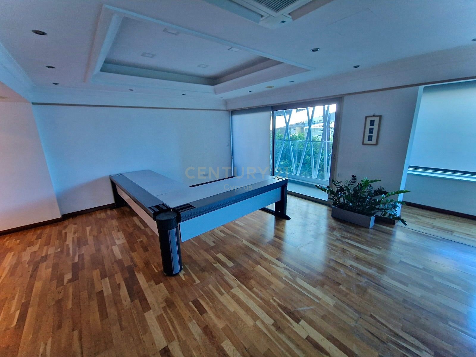 195m2 Office in Limassol, Cyprus No. 55568