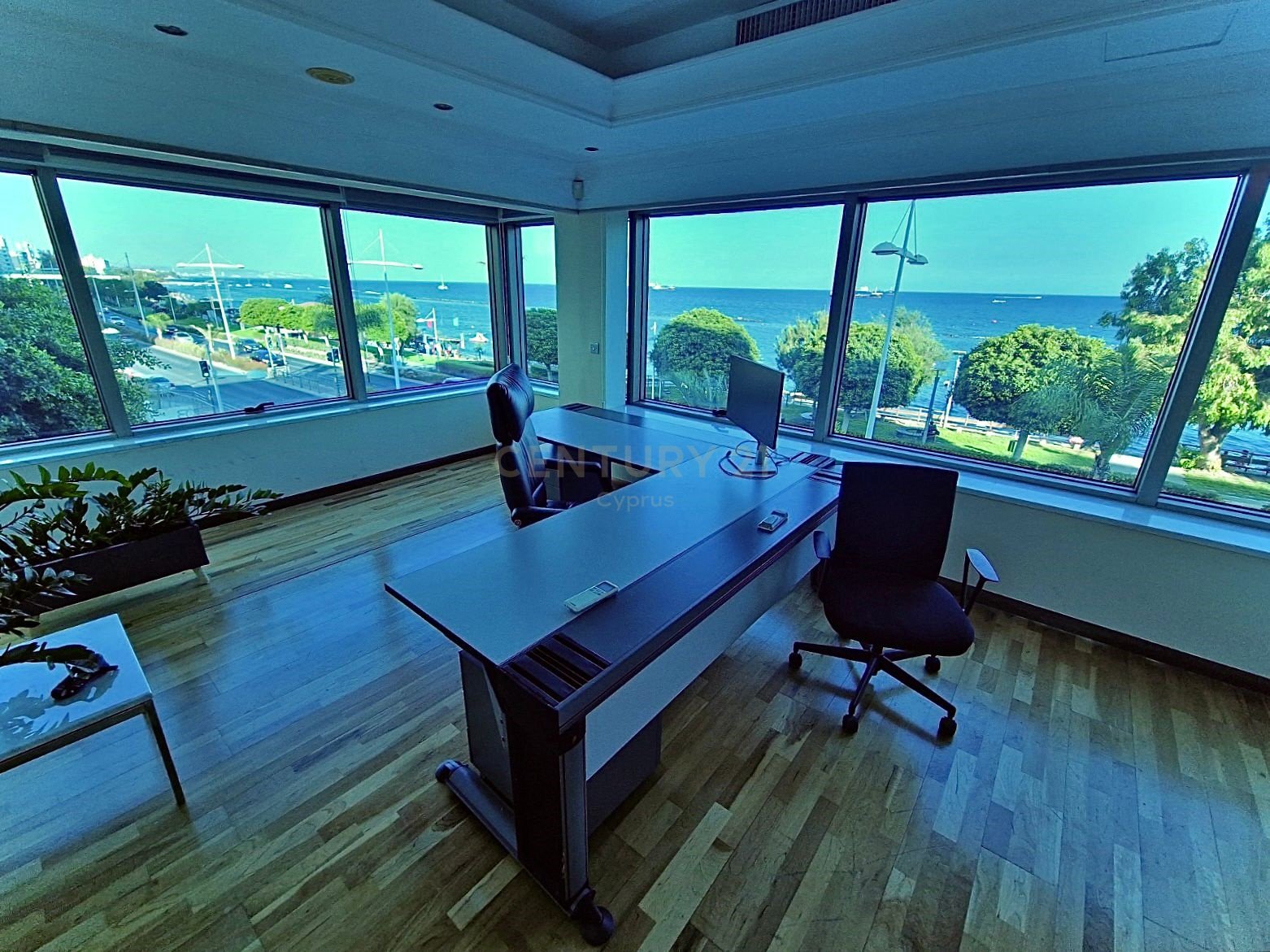 195m2 Office in Limassol, Cyprus No. 55568
