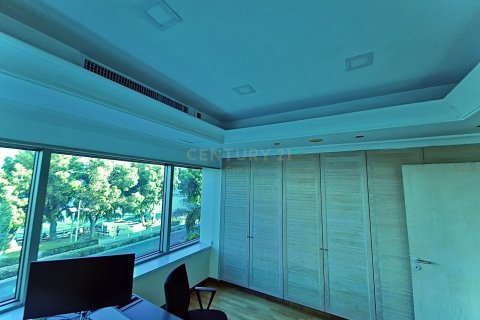 Офис 195м2 в Лимассол, Лимасол,  № 55568 5