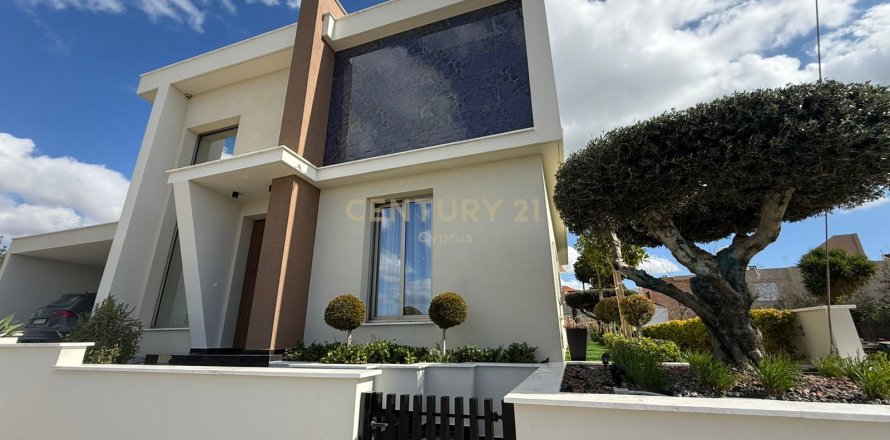 3 dormitorios Villa en Episkopi, Limassol,  No. 55571