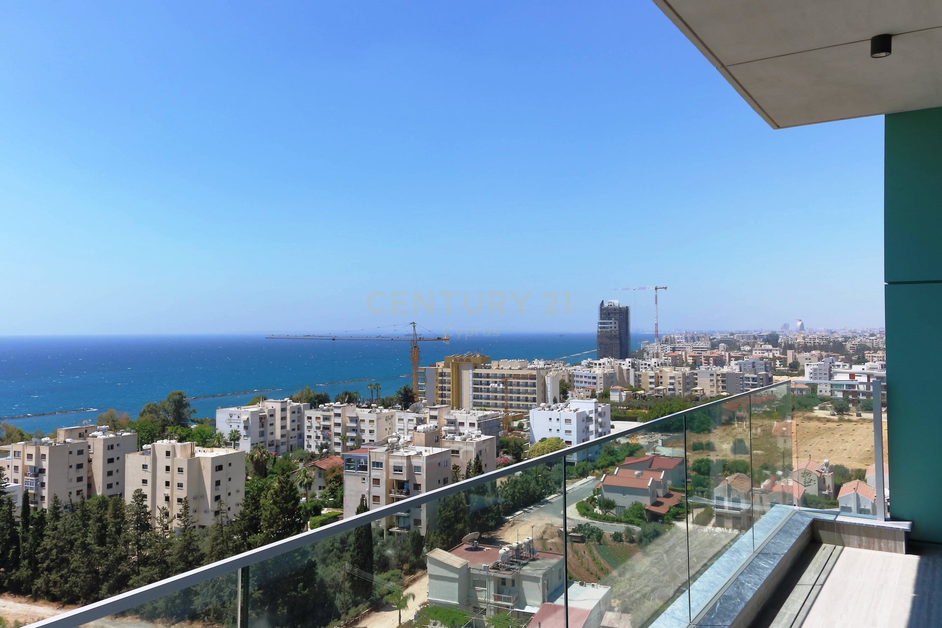 3 bedrooms Apartment in Agios Tychonas, Limassol, Cyprus No. 55572