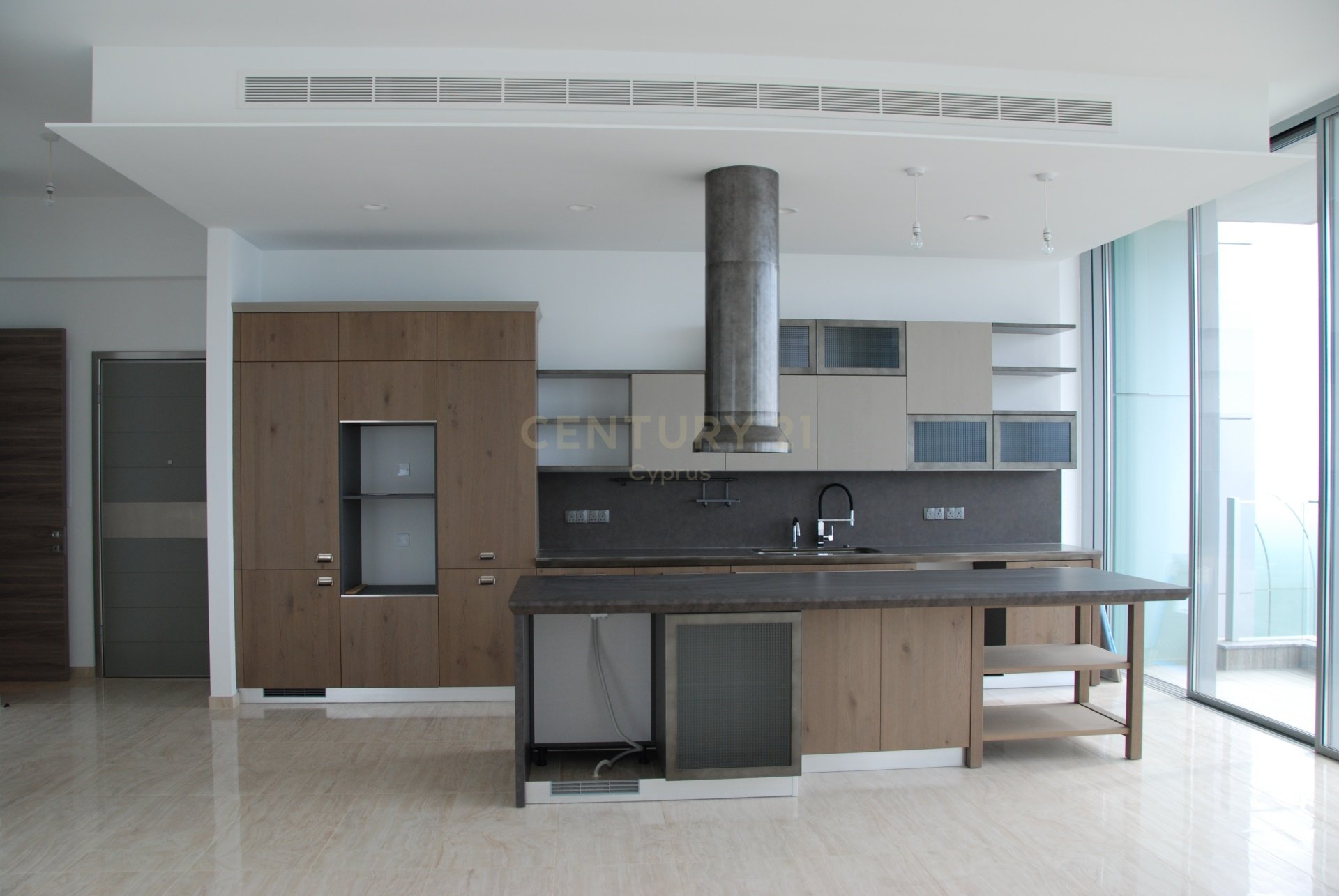 3 bedrooms Apartment in Agios Tychonas, Limassol, Cyprus No. 55572