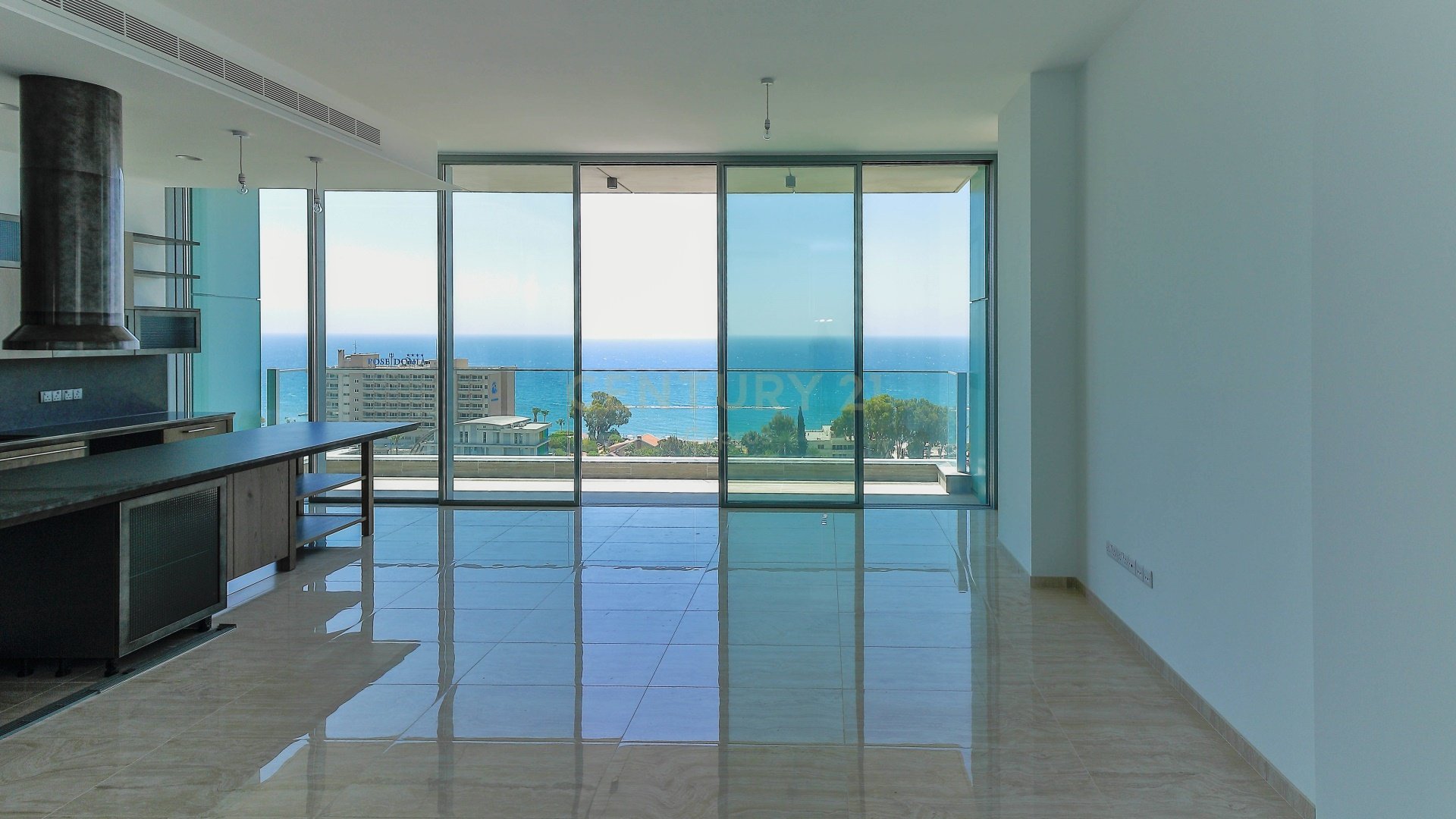3 bedrooms Apartment in Agios Tychonas, Limassol, Cyprus No. 55572