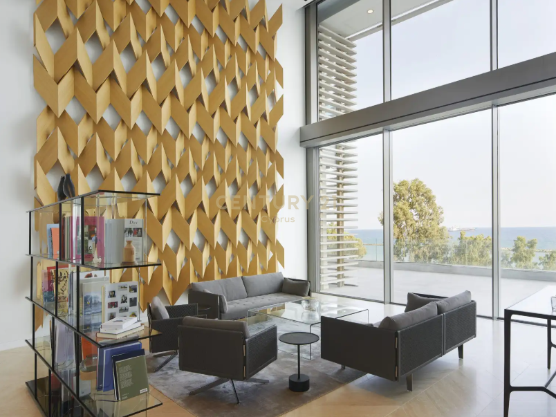3 bedrooms Apartment in Limassol, Cyprus No. 55569