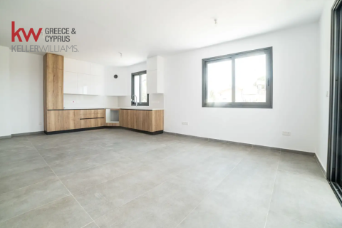 3 bedrooms Apartment in Strovolos, Nicosia,  No. 39723 2