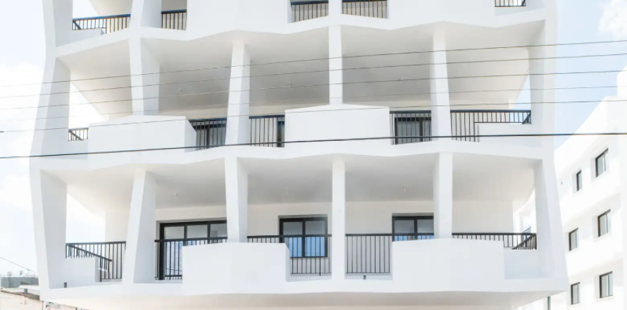 3 bedrooms Apartment in Strovolos, Nicosia,  No. 39723