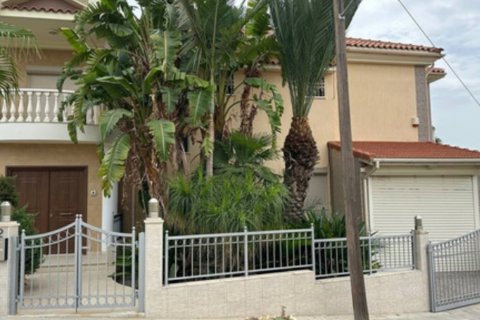 5 bedrooms Villa in Limassol, Cyprus No. 26782