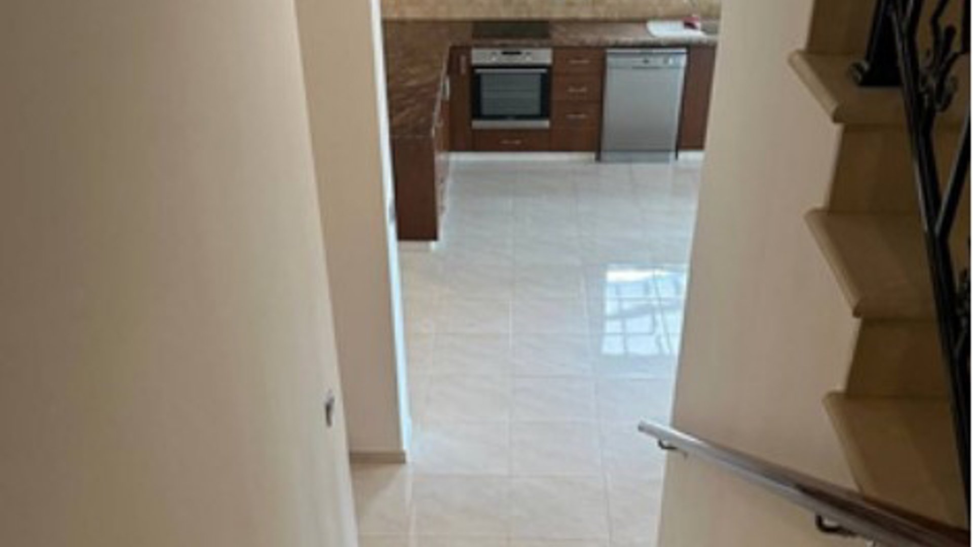 5 bedrooms Villa in Limassol, Cyprus No. 26782