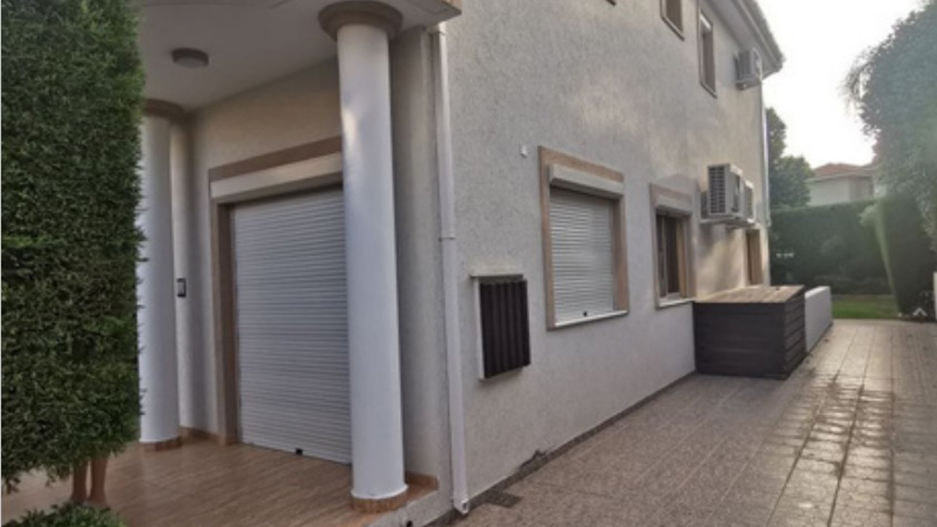 4 bedrooms Villa in Mouttagiaka, Limassol, Cyprus No. 26781