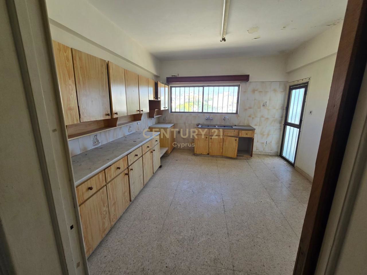 12 bedrooms Building in Agios Pavlos, Limassol, Cyprus No. 54267
