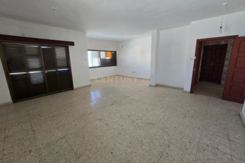 12 bedrooms Building in Agios Pavlos, Limassol,  No. 54267 5