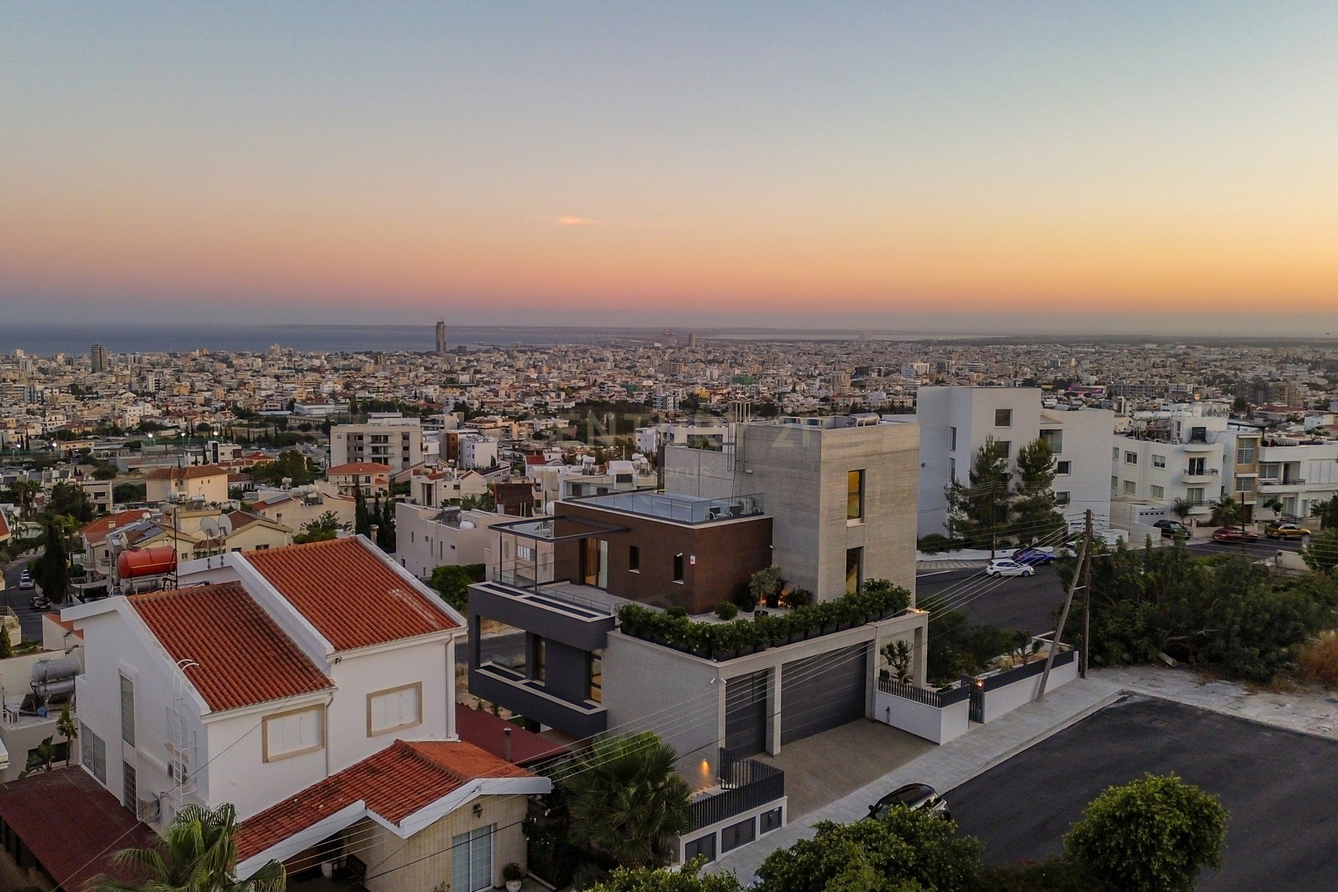 4 bedrooms Villa in Mesa Geitonia, Limassol, Cyprus No. 55828