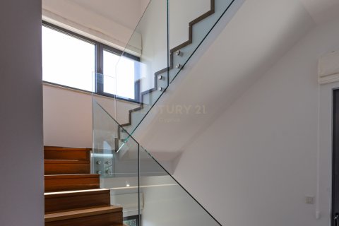 4 dormitorios Villa en Mesa Geitonia, Limassol,  No. 55828 9