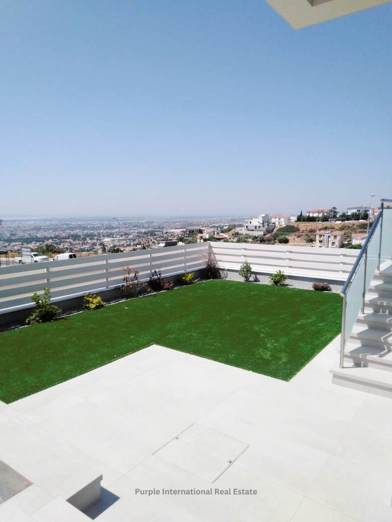 4 bedrooms Villa in Limassol, Cyprus No. 36316