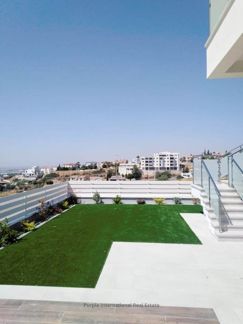 4 bedrooms Villa in Limassol, Cyprus No. 36316