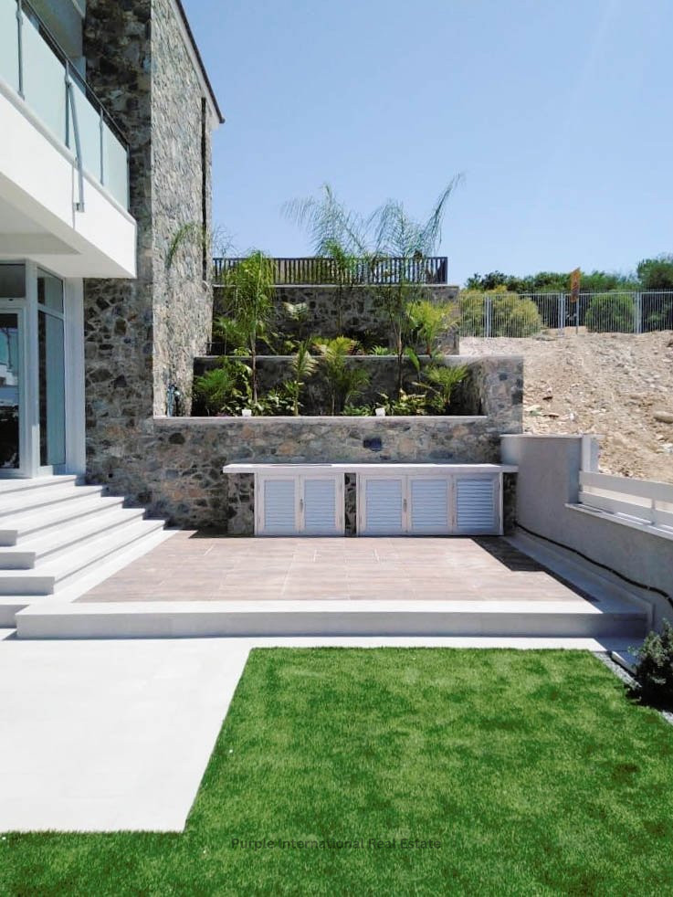4 bedrooms Villa in Limassol, Cyprus No. 36316
