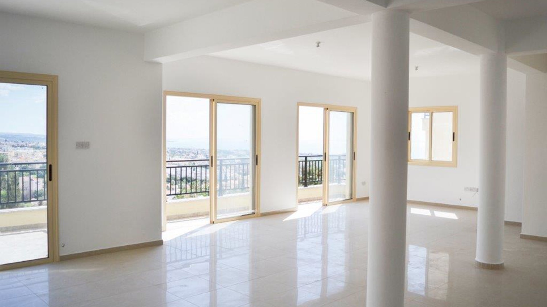 4 bedrooms Villa in Pegeia, Paphos, Cyprus No. 28331