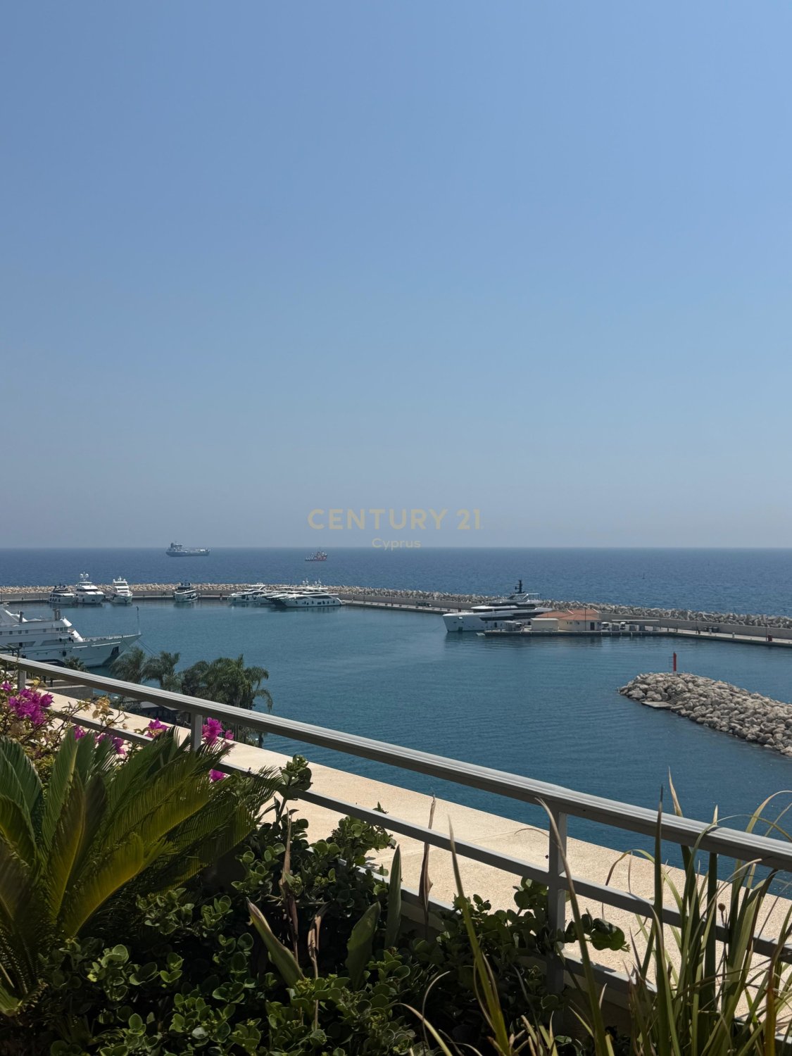7 bedrooms Villa in Germasogeia, Limassol, Cyprus No. 58243